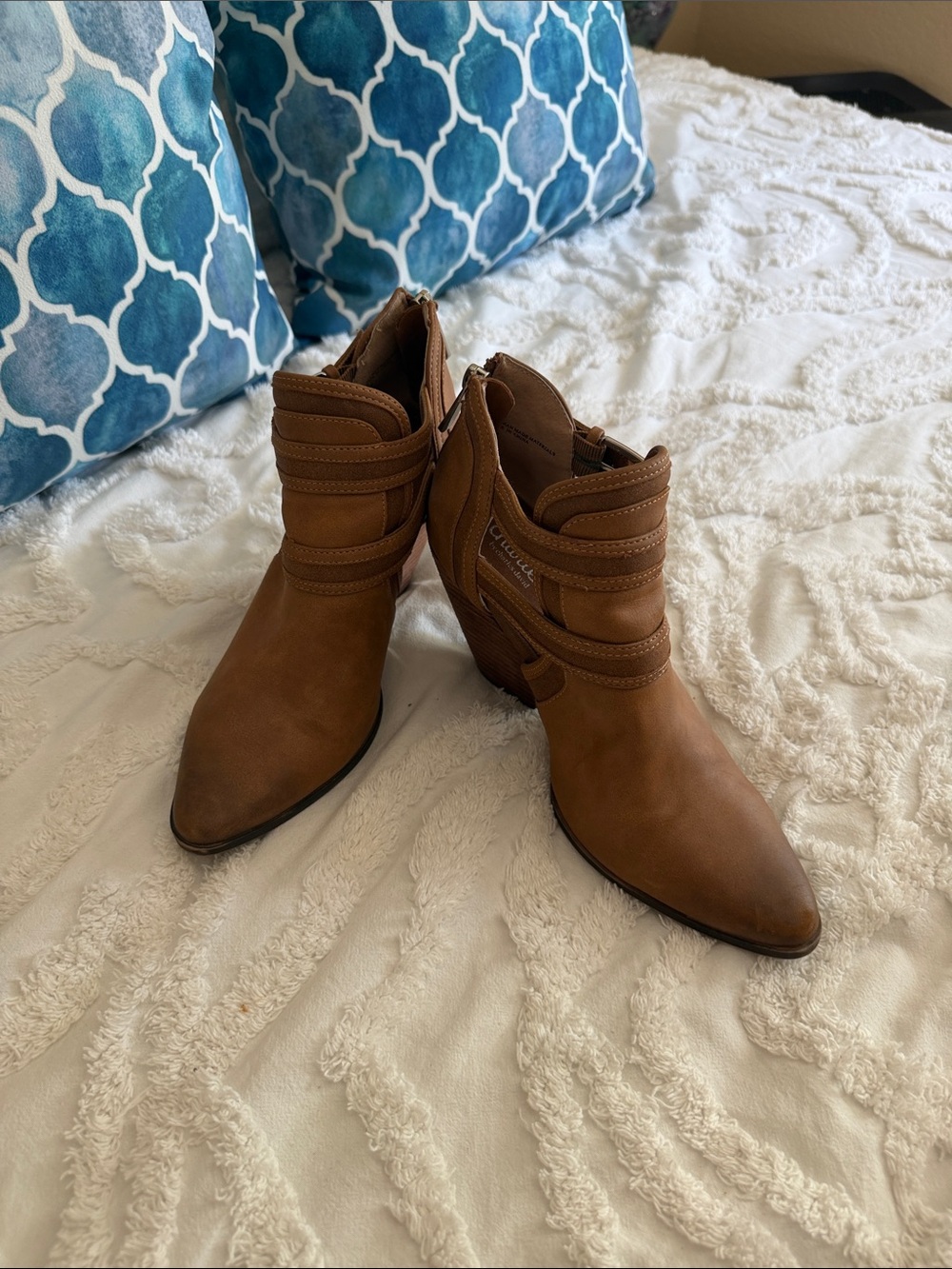 Charles David Brown Pointed-Toe Western Ankle Boots